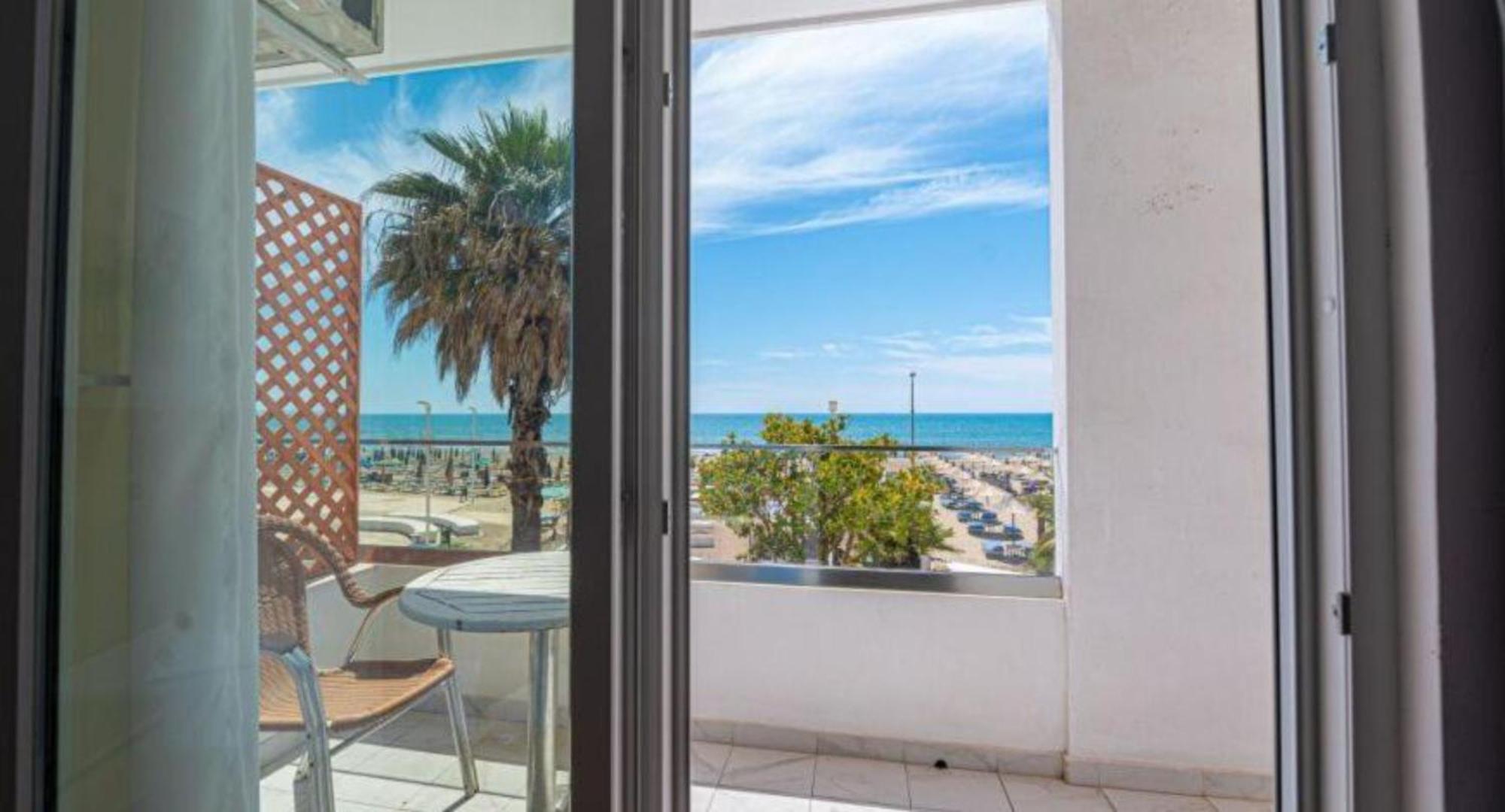 Hotel Besani Durres Exterior photo