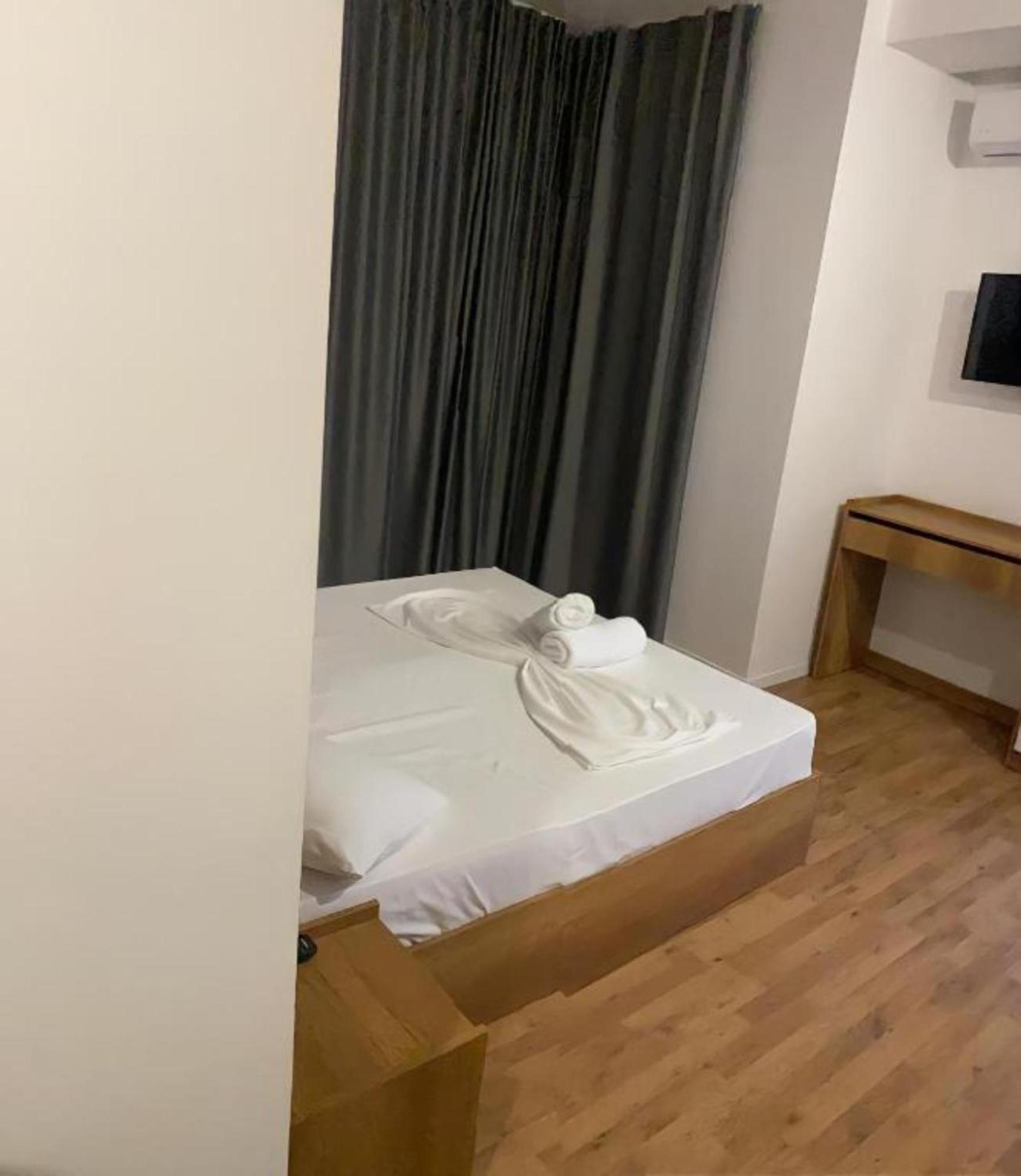 Hotel Besani Durres Exterior photo